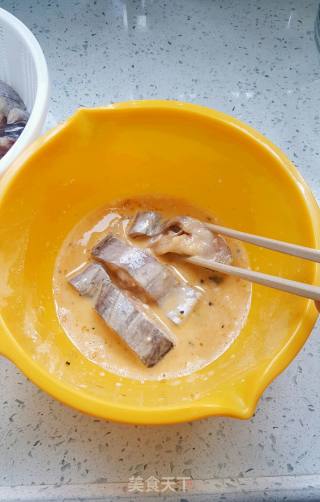 百香果烩带鱼的做法步骤：2