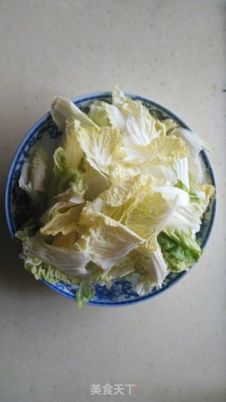鲜虾白菜汤的做法步骤：1