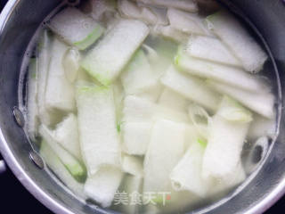 海鲜冬瓜汤的做法步骤：3