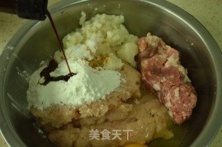 炸鸡肉丸子的做法步骤：6