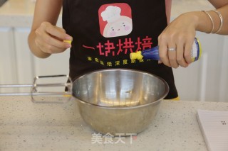 新手必学基础蛋糕——日式棉花蛋糕卷的做法步骤：6