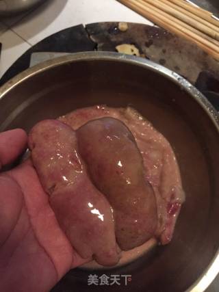 蒸鱼肠的做法步骤：2