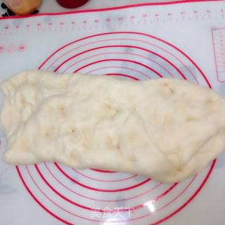 奶香蘑菇面包的做法步骤：2
