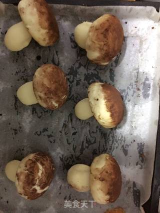 奶香蘑菇面包的做法步骤：10