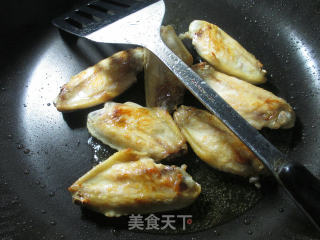 中翅焖萝卜的做法步骤：2
