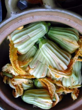 南瓜花酿肉的做法步骤：7