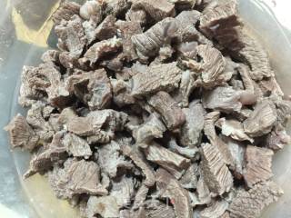 孜然香香牛肉粒的做法步骤：3