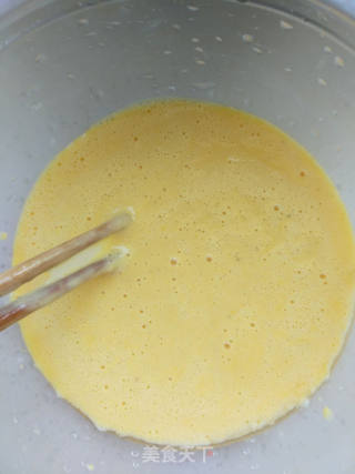 油炸小黄鱼的做法步骤：2