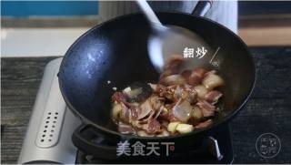 萝卜干炒腊肉的做法步骤：5