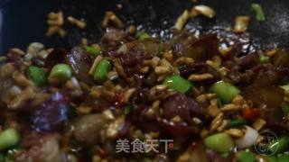 萝卜干炒腊肉的做法步骤：6