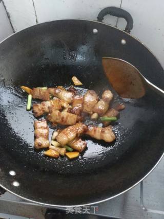 香菇红烧肉的做法步骤：4