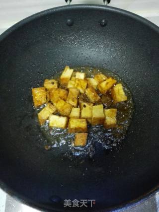 香葱炒豆腐的做法步骤：2