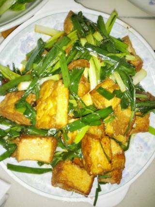 香葱炒豆腐的做法步骤：3