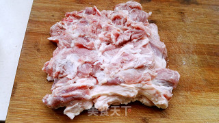 砂锅炖羊肉的做法步骤：1