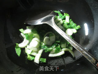 青菜煮鸭血的做法步骤：3