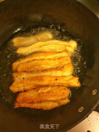家庭版简易油条（孕妇可食）的做法步骤：5