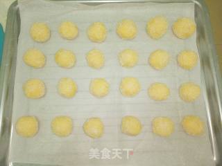 酥软椰蓉球的做法步骤：8
