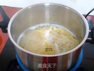 秋葵炒意面的做法步骤：2