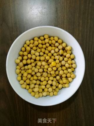 酱香豆的做法步骤：1