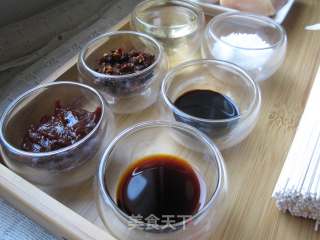 甜辣鸡丁拌面的做法步骤：3