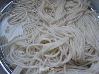 甜辣鸡丁拌面的做法步骤：5