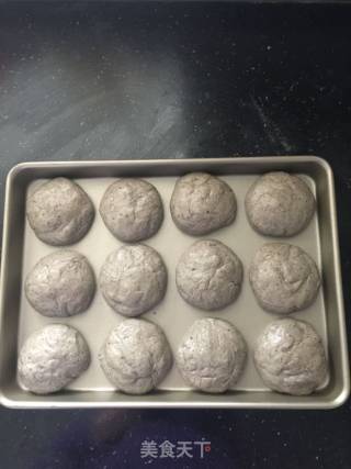黑芝麻小餐包的做法步骤：6
