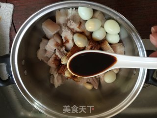 卤鹌鹑蛋五花肉的做法步骤：8