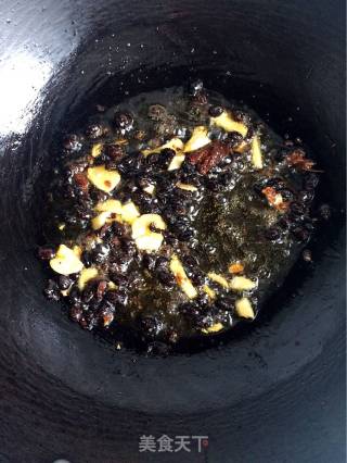 豆豉鲮鱼油麦菜的做法步骤：5