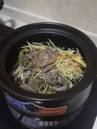 灯芯草麦冬猪心汤的做法步骤：4