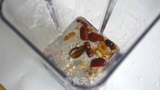 芡实核桃汁的做法步骤：3