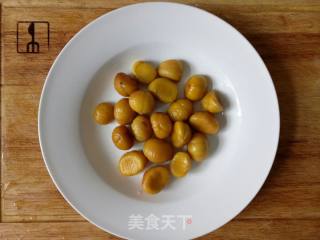 家常栗子炒鸡的做法步骤：3