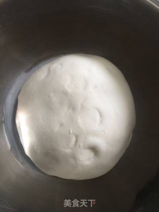 意大利披萨的做法步骤：1