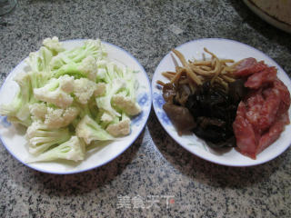 什锦花菜的做法步骤：1