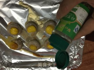 烤黑椒鹌鹑蛋口蘑的做法步骤：5