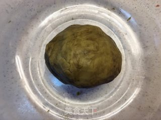 不给糖就捣蛋——和孩子一起做万圣节饼干的做法步骤：5