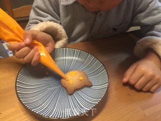 不给糖就捣蛋——和孩子一起做万圣节饼干的做法步骤：15