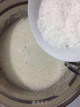 自制戚风蛋糕的做法步骤：3