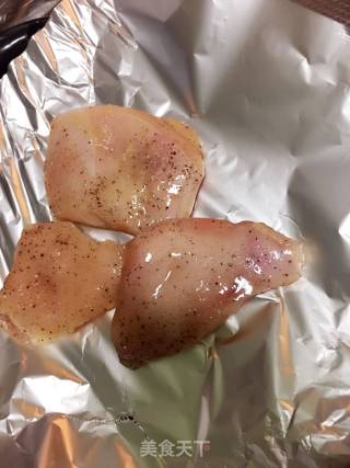 蜂蜜黑椒考鸡胸的做法步骤：3