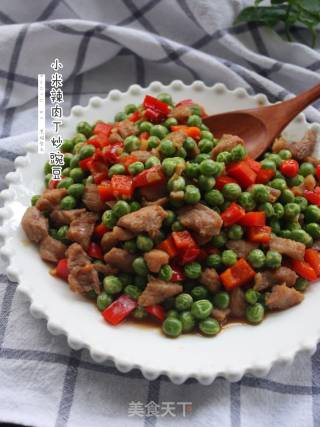 小米辣肉丁炒豌豆的做法步骤：6
