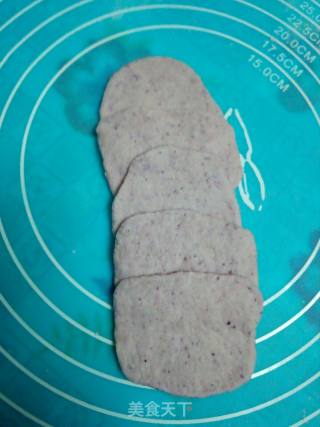 紫甘蓝玫瑰花馒头的做法步骤：7