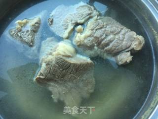 黄焖牛肉的做法步骤：1
