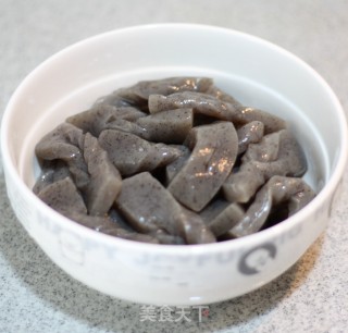 打猎回来的美味---魔芋啤酒鸭的做法步骤：2