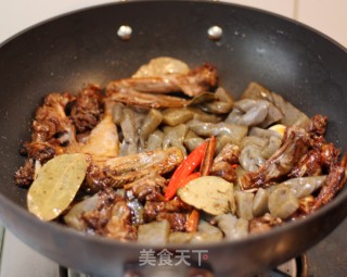 打猎回来的美味---魔芋啤酒鸭的做法步骤：7