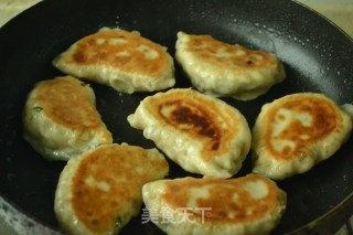 水煎饺的做法步骤：9