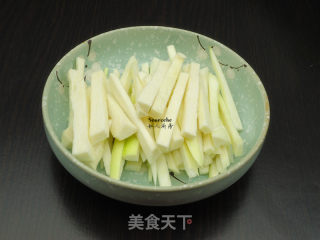 瘦肉炒茭白的做法步骤：2