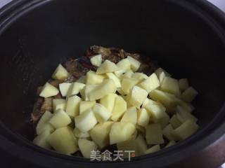 牛腩烧土豆的做法步骤：6
