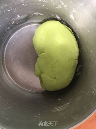 菠菜手擀面的做法步骤：4