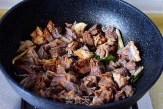萝卜烧牛腩的做法步骤：7