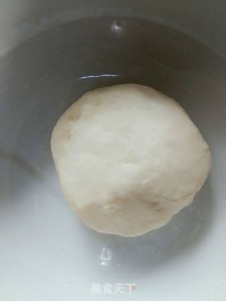 葱香手撕饼的做法步骤：1