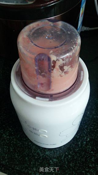 加肉版葱油饼的做法步骤：2